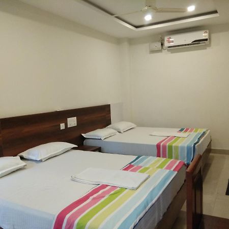 Tirur Tourist Home ภายนอก รูปภาพ