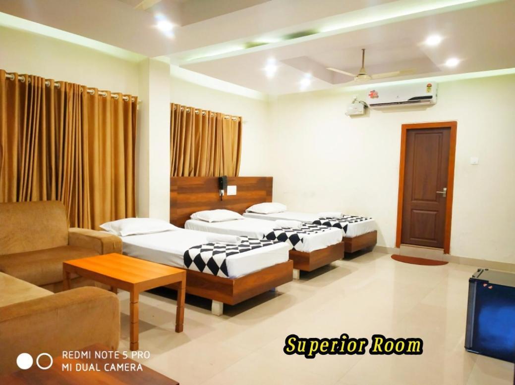 Tirur Tourist Home ภายนอก รูปภาพ