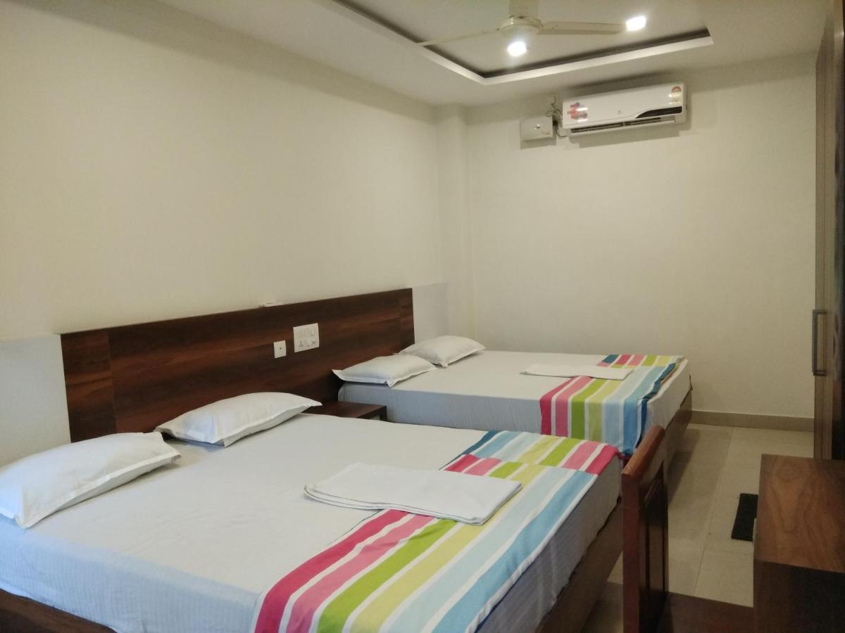 Tirur Tourist Home ภายนอก รูปภาพ