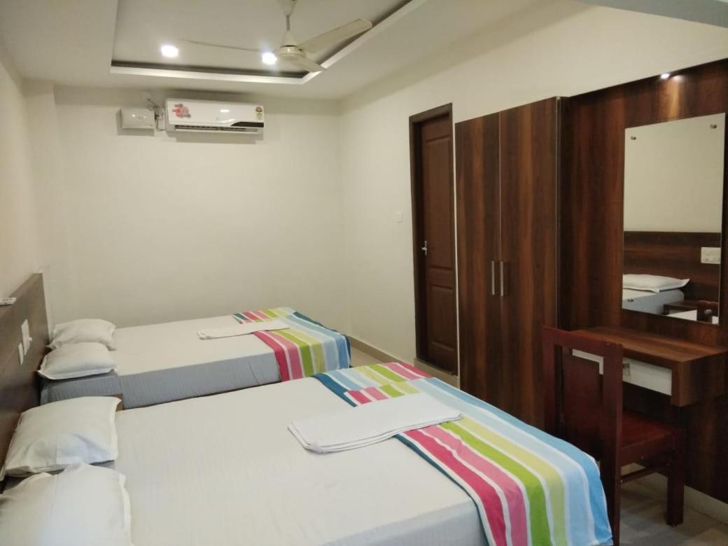 Tirur Tourist Home ภายนอก รูปภาพ